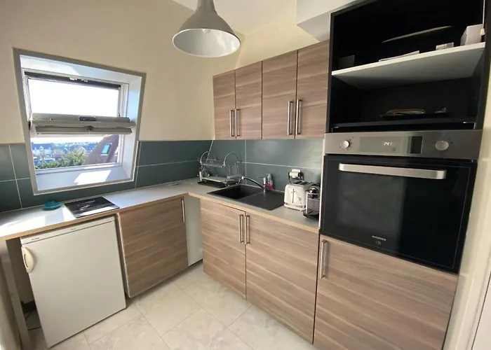 Apt With Balcony And Sea View Near Cabourg Beach