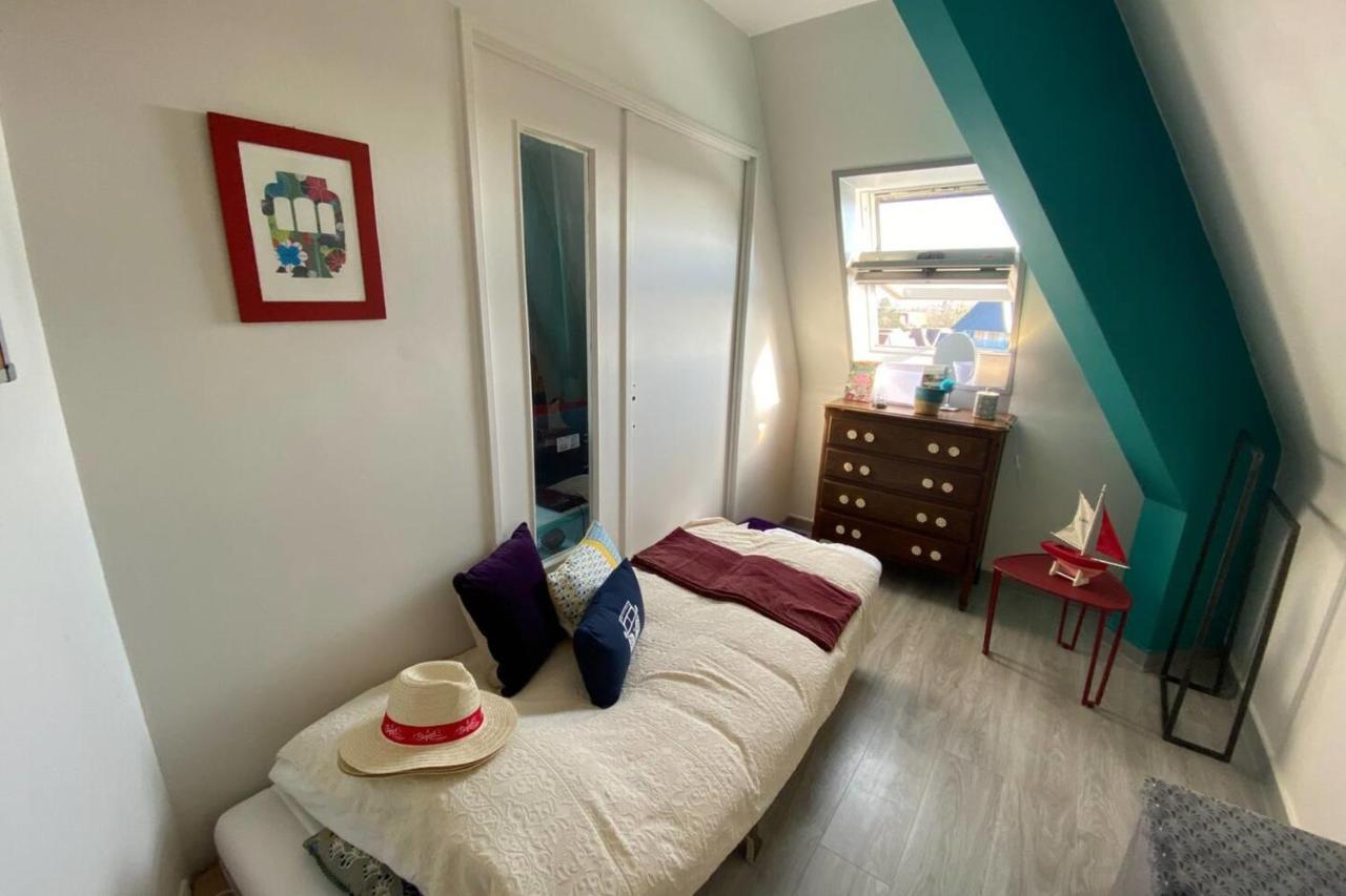 Apt With Balcony And Sea View Near Apartment *