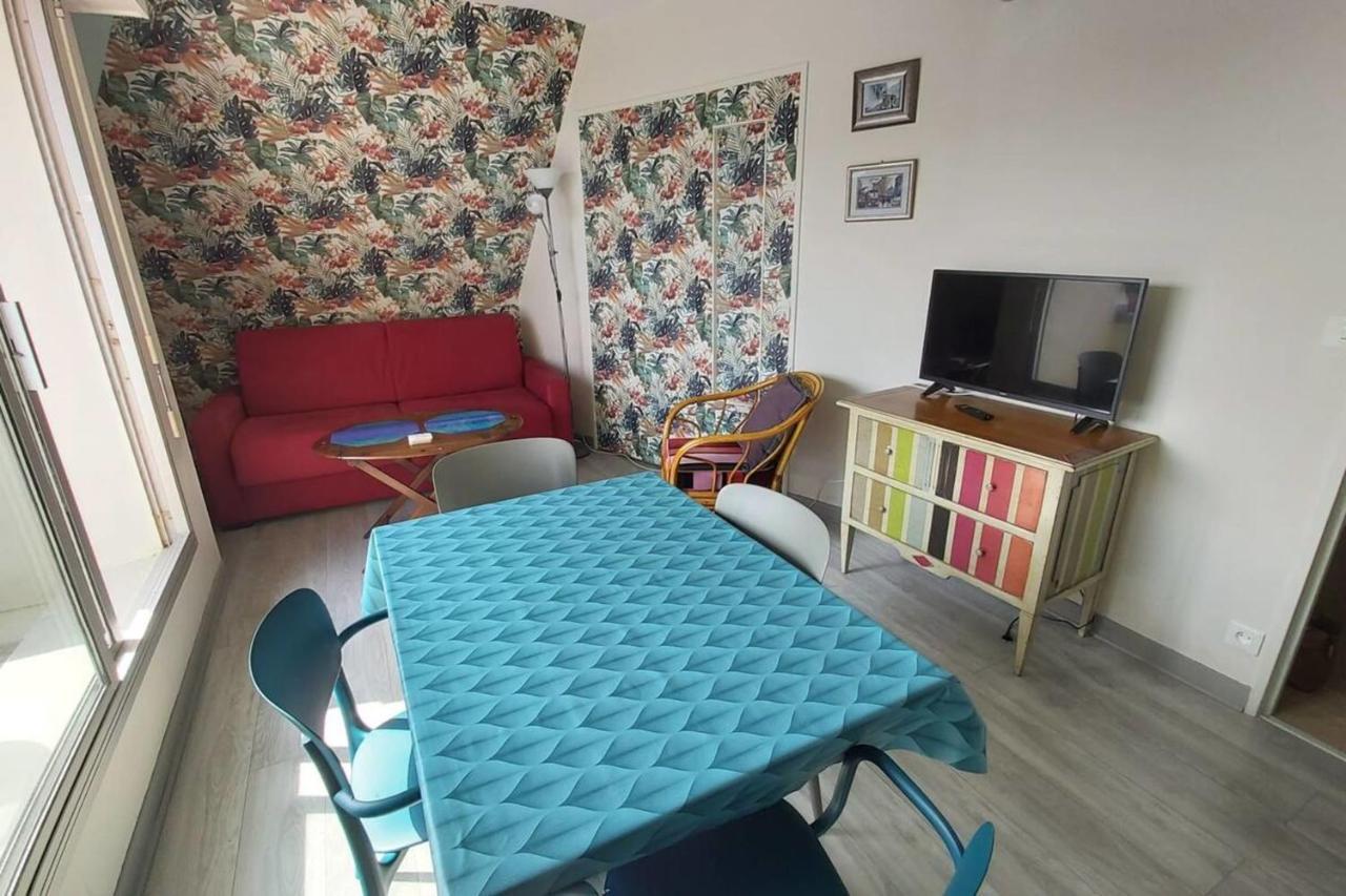 Apartment Apt With Balcony And Sea View Near